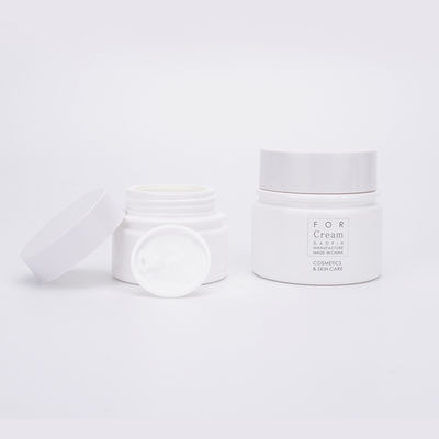 bouteilles en plastique cosmétiques de 50ml 40ml 250ml avec la pompe en aluminium de traitement