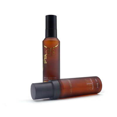 Ouvrier chargé des pompes cosmétique 30ml 120ml 150ml d'Amber Plastic Spray Bottles With