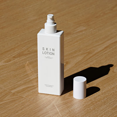 Le visage serrant le plastique vide de PETG met 250ml en bouteille pour la crème de soins de la peau de toner