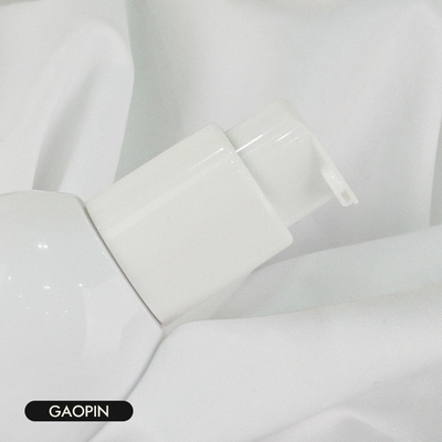 le shampooing 6.087oz en plastique met l'estampillage en bouteille chaud de douille en aluminium