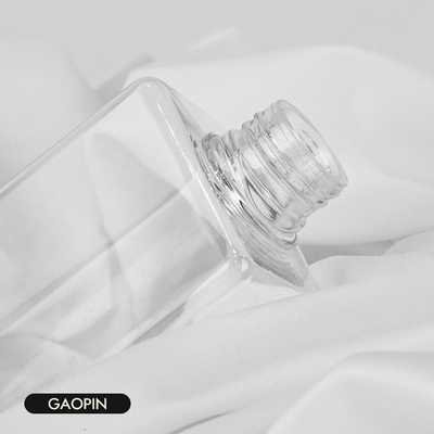 Emballage en plastique blanc adapté aux besoins du client de la bouteille 180ml pour des soins de la peau personnels